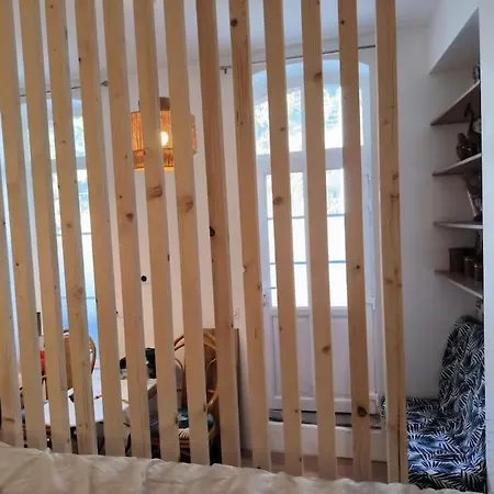 A 100 M De La Piquot 44 Apartamento